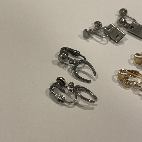 Lot Of 3 Fun Novelty Clip On Screw On Earrings Dangle- Door Hinge Horseshoe Etc - Picture 3 of 9